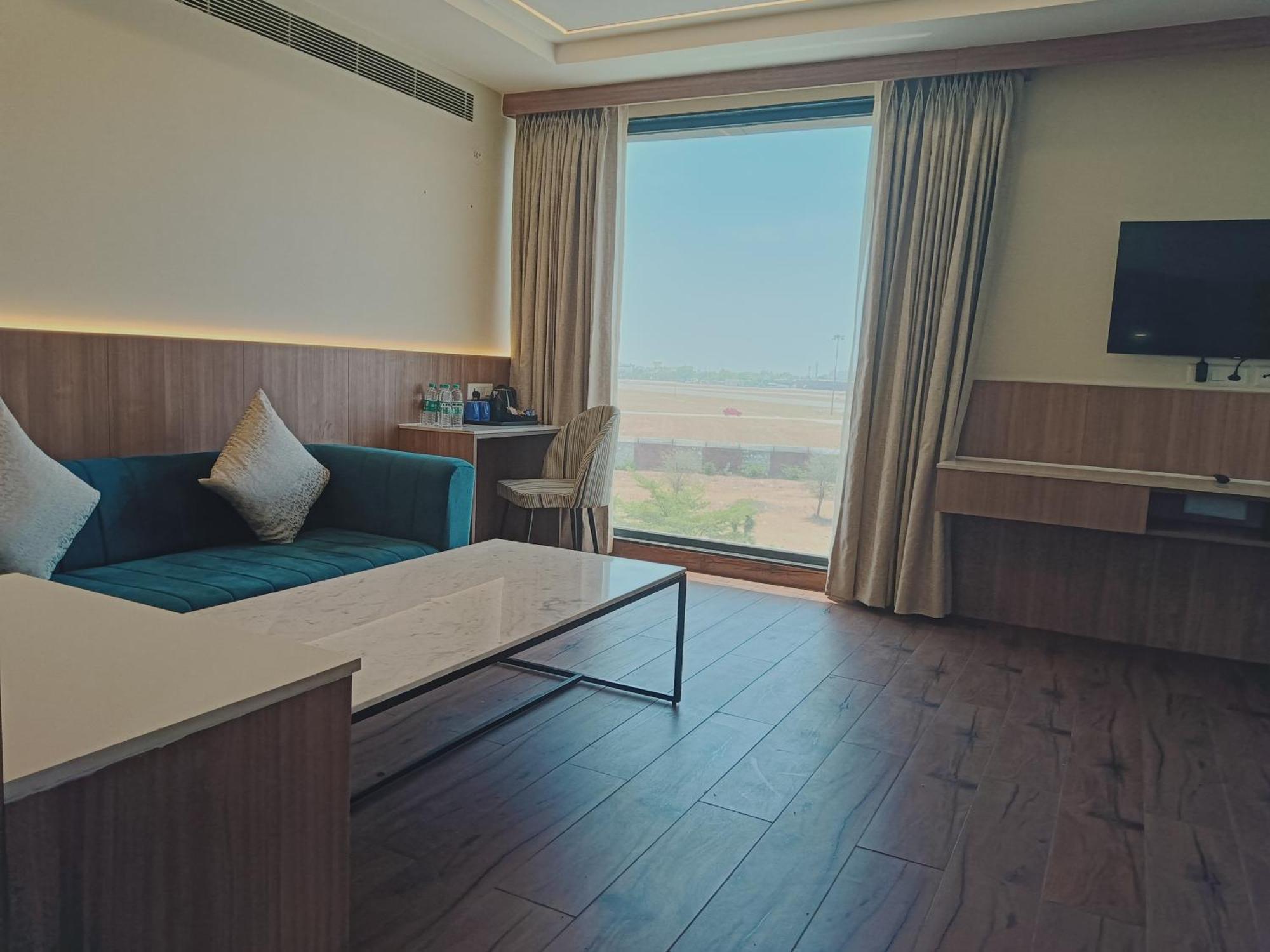 Cilantro Comfort Dzsaipur Kültér fotó