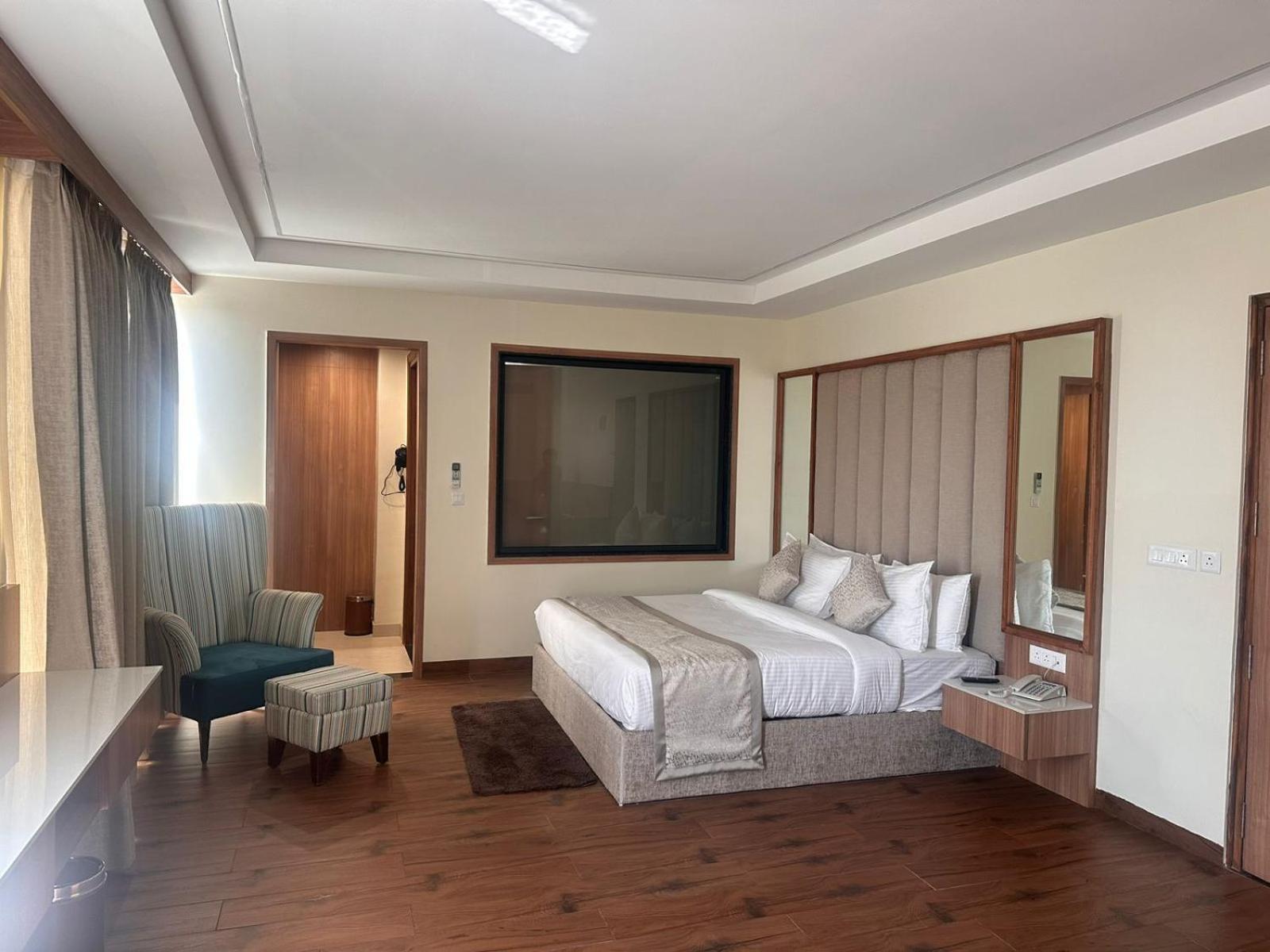 Cilantro Comfort Dzsaipur Kültér fotó